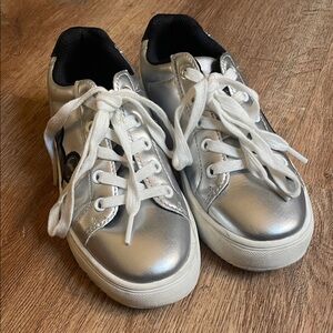 Disney Mickey Mouse Kids Sneakers • Silver Black White • Lace‑Up • Size 1Y